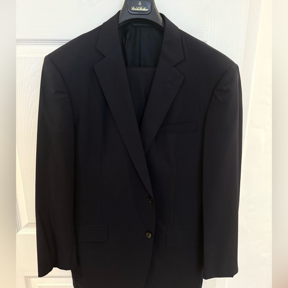 Brooks Brothers Elegant Black Men's Suit